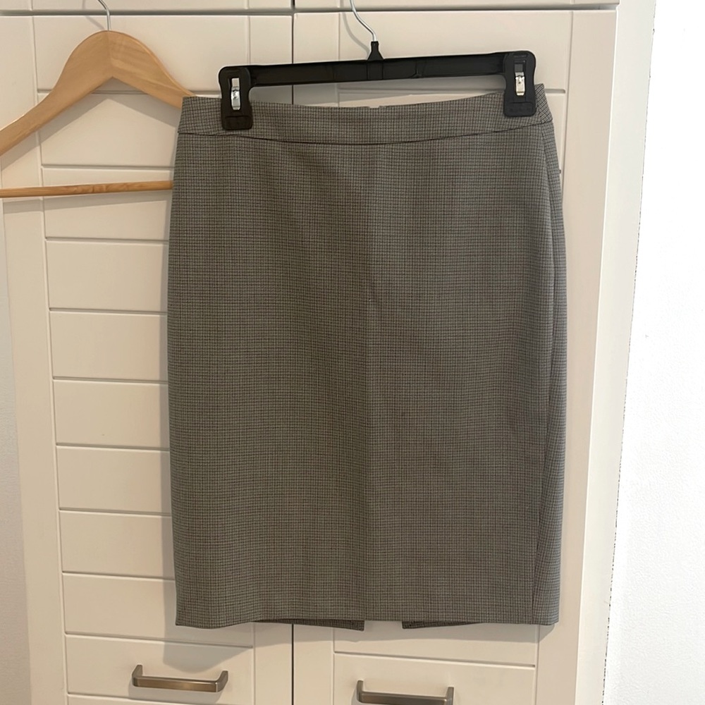 White House black market skirt
